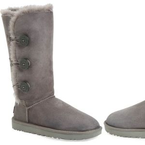 Ugg Bailey Button Triplet II Boot, Gray, Size 8